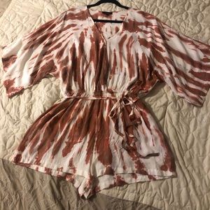 Aakaa tie dye romper